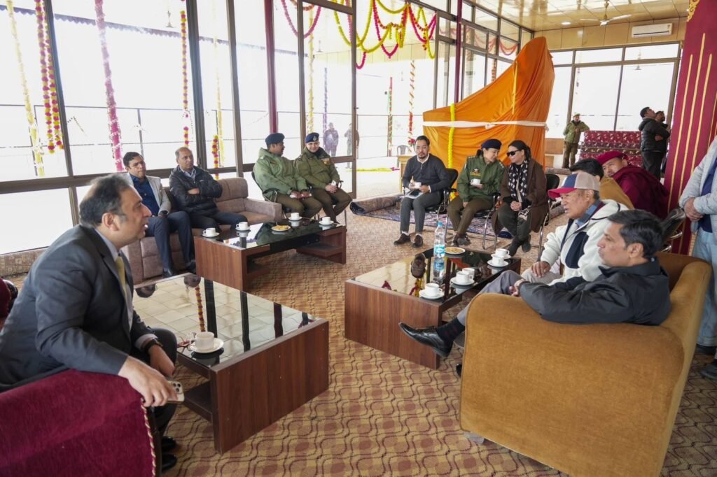 Arrangements for the Sacred Buddha Relics Exposition at Jive-Tsal