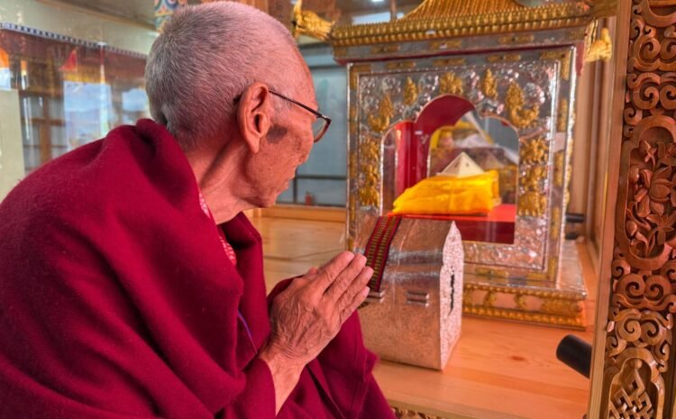  His Eminence the 9th Thiksey Rinpoche Visits Jivetsal, Pays Homage to Sacred Relics of Tathagata Buddha