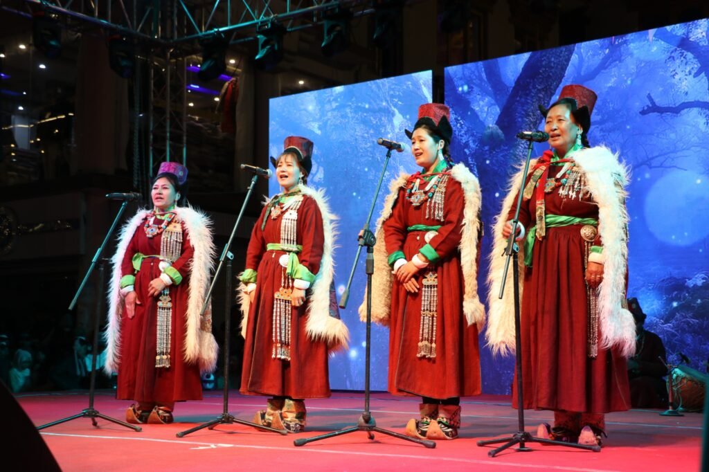Eleventh Evening of Cultural Celebrations Fills Leh Main Market with Music and Festive Spirit
