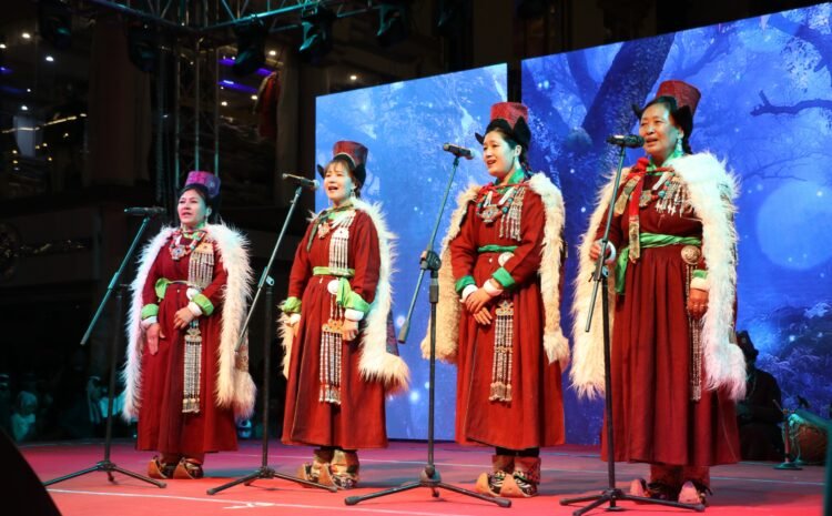  Eleventh Evening of Cultural Celebrations Fills Leh Main Market with Music and Festive Spirit